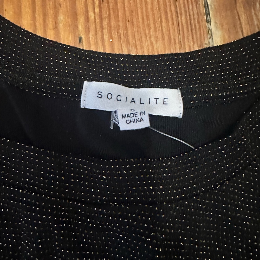 Socialite top - Picture 3 of 3